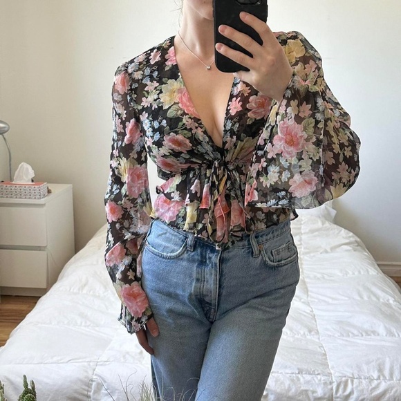 Floral sheer bell sleeve blouse with tie-up detail - Picture 4 of 5